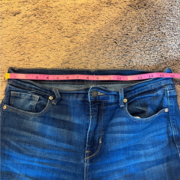 Old Navy High Rise Flare Jeans - Picture 7 of 8